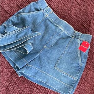 SPANX Light Blue Denim-Look Women's Shorts with Belt
